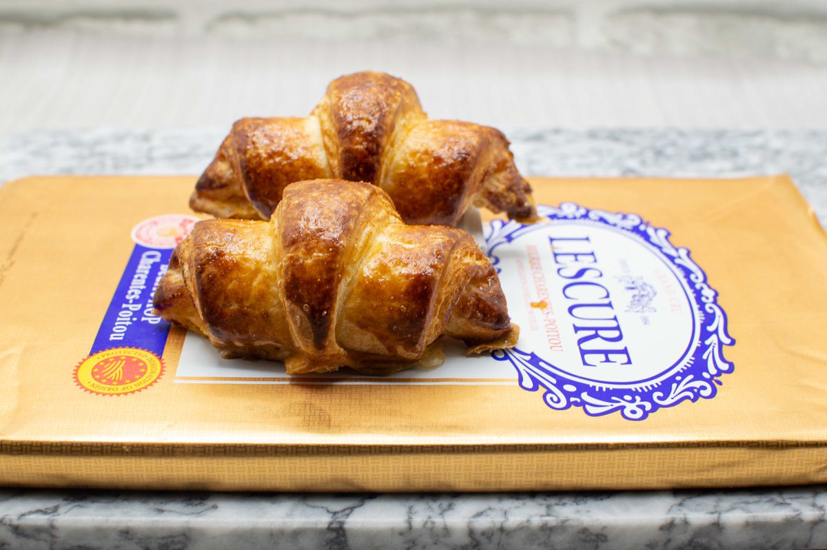 #glutenfree #croissants 

Made with French 🇫🇷 #lescure #butter 

Available across UK on our website.

#pastry #breakfast #orderonline #foodie #bakery