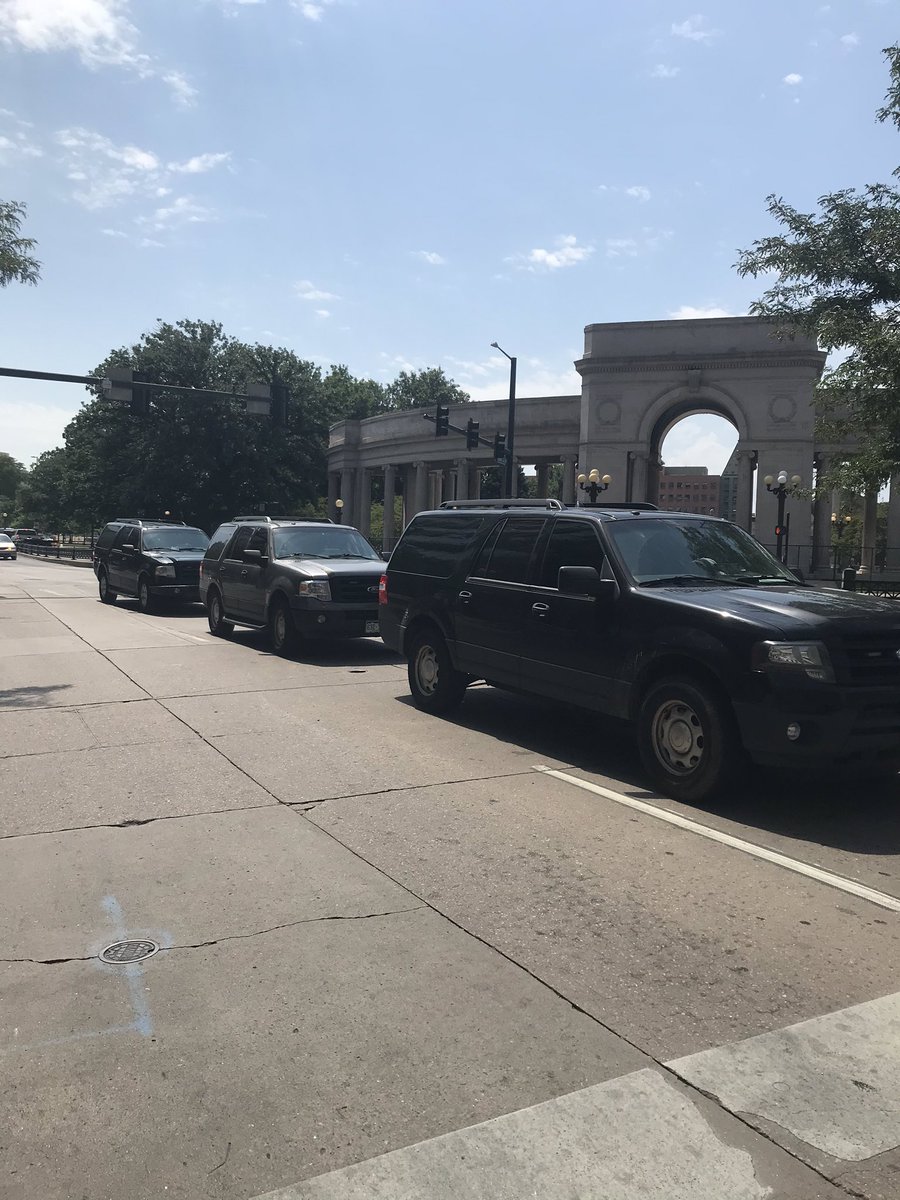 Yoast_Law's tweet image. 3 unmarked law enforcement vehicles just turned down Colfax towards the state building where the eviction protest is occurring. All officers were in green fatigues with helmets &amp;amp; head sets on. @Baumgartner_Law #denverprotests
