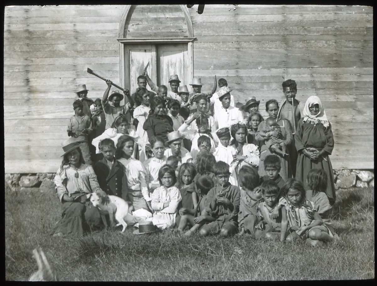 Un día como hoy, 6 de agosto de 1914, se inició, a bordo de la corbeta General Baqedano anclada frente a Hanga Roa, el sumario contra los cabecillas de la hoy llamada "Rebelión de Angata". Movimiento revolucionario, milenarista y autonomista de 37 días ocurrido en  #RapaNui. ->