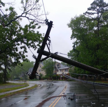 991PLRFM's tweet photo. Today @ChazandAJ spoke with a number of people about storm #Isaias cleanup efforts, including Mitch from #EversourceCT and upset Mayors @JoeGanim (Bridgeport) @HWRilling (Norwalk) & @MayorMark (Danbury). #PodPick
LISTEN: https://t.co/lxAsDfJBCr
Photo credit: Getty Images Plus https://t.co/o5lnkLnqPk