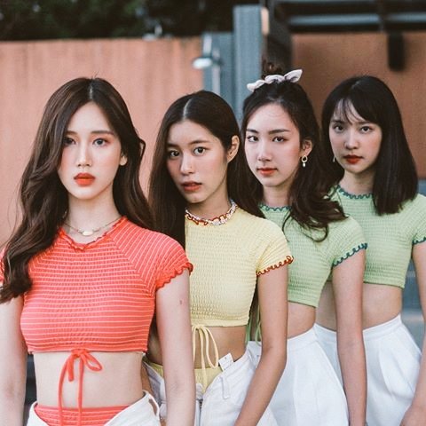 luvyujinnie_'s tweet photo. The glow up that matters from Sissy to Sizzy #SIZZYGirlGroup #LoadingLove #LoveScore @Janhae @aye_sarunchana @Ciize_ziizha @janeeeyeh https://t.co/geHqNPDknF