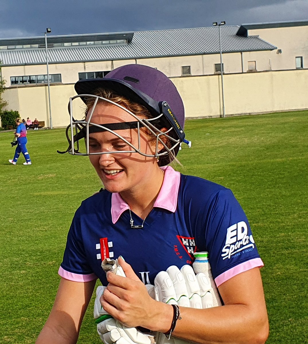 What an innings that was, simply stunning! Gaby Lewis carries her bat 121 not out 75 balls, 20x4,3x6 supported by Robyn Lewis with 38* take YMCA to 185/1 against a young Clontarf side who never stopped searching for a way through