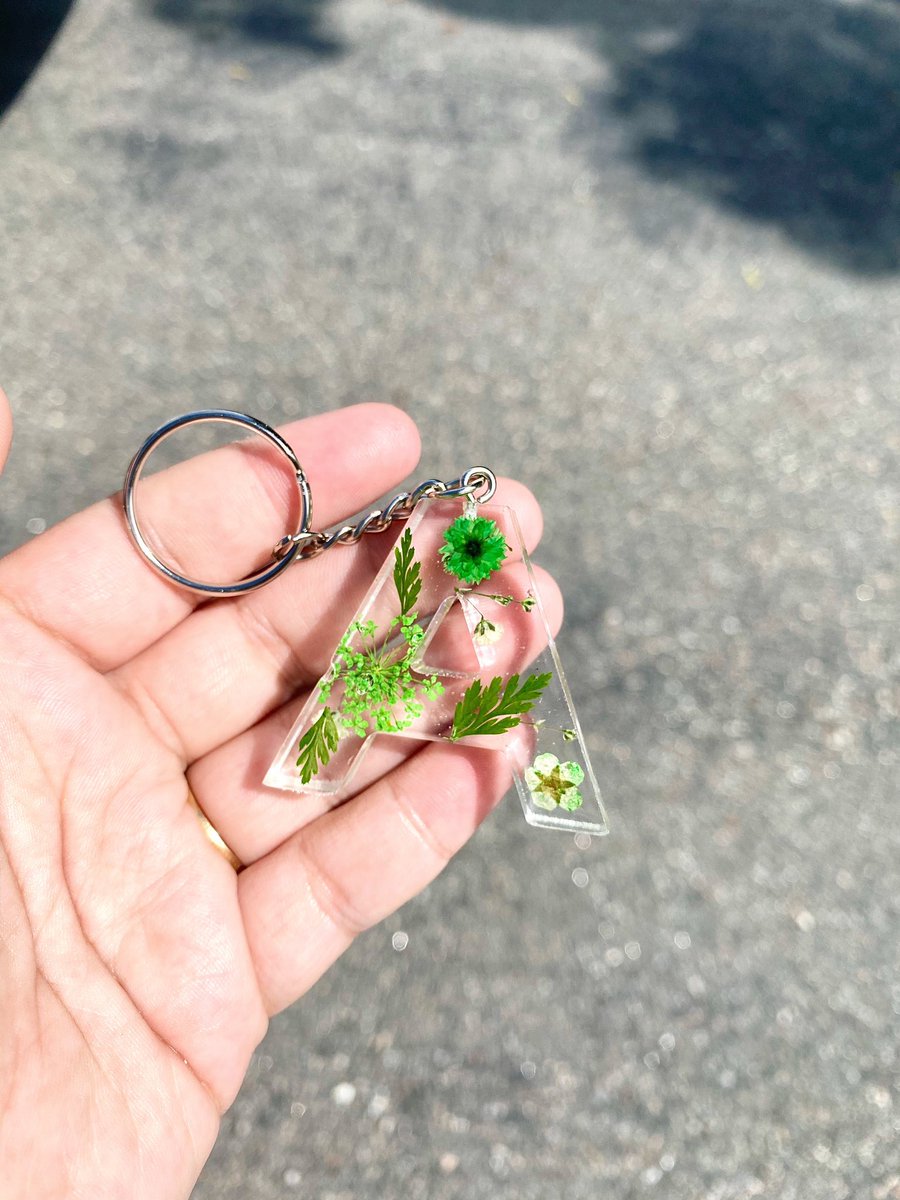 jsull7's tweet image. Very excited about my new business! I make resin keychains, coasters, bookmarks and I’m expanding to more products soon! I’d appreciate your support so much 💛 etsy.me/2CGwtsL