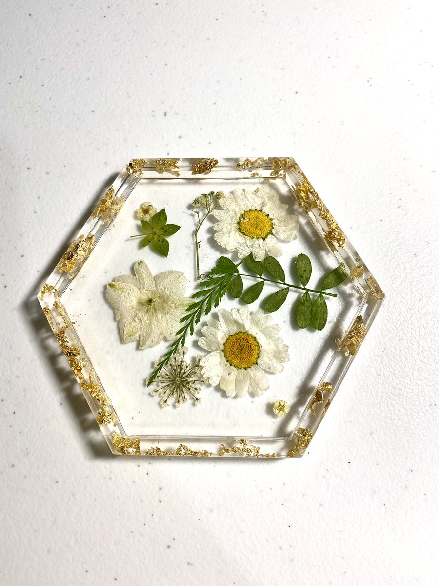 jsull7's tweet image. Very excited about my new business! I make resin keychains, coasters, bookmarks and I’m expanding to more products soon! I’d appreciate your support so much 💛 etsy.me/2CGwtsL