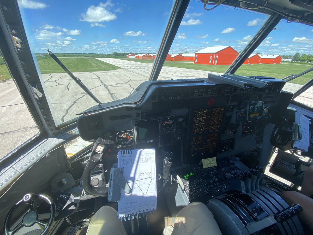 threshoIdmedia's tweet photo. The Hercules is mighty... ainโt it!? Yesterday we had the chance to check out a CC-130H on a routine SAR training mission over Ontario *in a socially distant way of course*๐ค๐ป
#thresholdimages #aviation #yqs #rcaf https://t.co/n1ME79RnTg