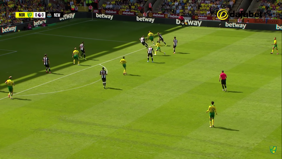 One of Aarons best strengths is his ability to use space behind his opponent. His ability to pass the ball inwards then move behind the opponent to receive the ball back has been immense for Norwich this season. Like in this case