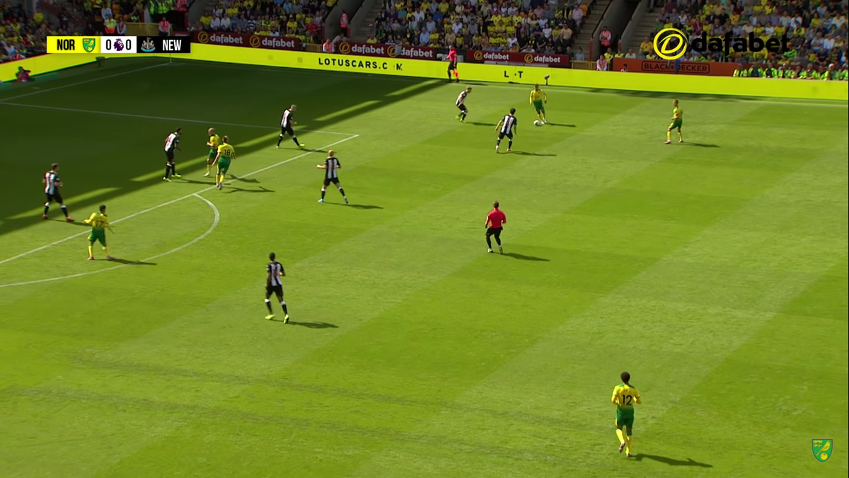 One of Aarons best strengths is his ability to use space behind his opponent. His ability to pass the ball inwards then move behind the opponent to receive the ball back has been immense for Norwich this season. Like in this case
