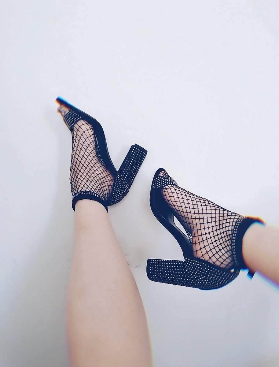sinxsisstas's tweet photo. 👑 Beg me to lick, worship and stand all over you.... 🖤💦

⚠️ 25% OFF ⚠️
⚠️ 8 SPACES LEFT ⚠️
⚠️ 🔞 PICS &amp; VIDS ⚠️

https://t.co/NSkV1Op4YC
.
#onlyfansgirl #onlyfansnewbie #onlyfans #footworship #feetpics #sinner #goodboy #worship #fishnets #kinkster #fetlife #fetqueen #kink https://t.co/iZwUG7mB27