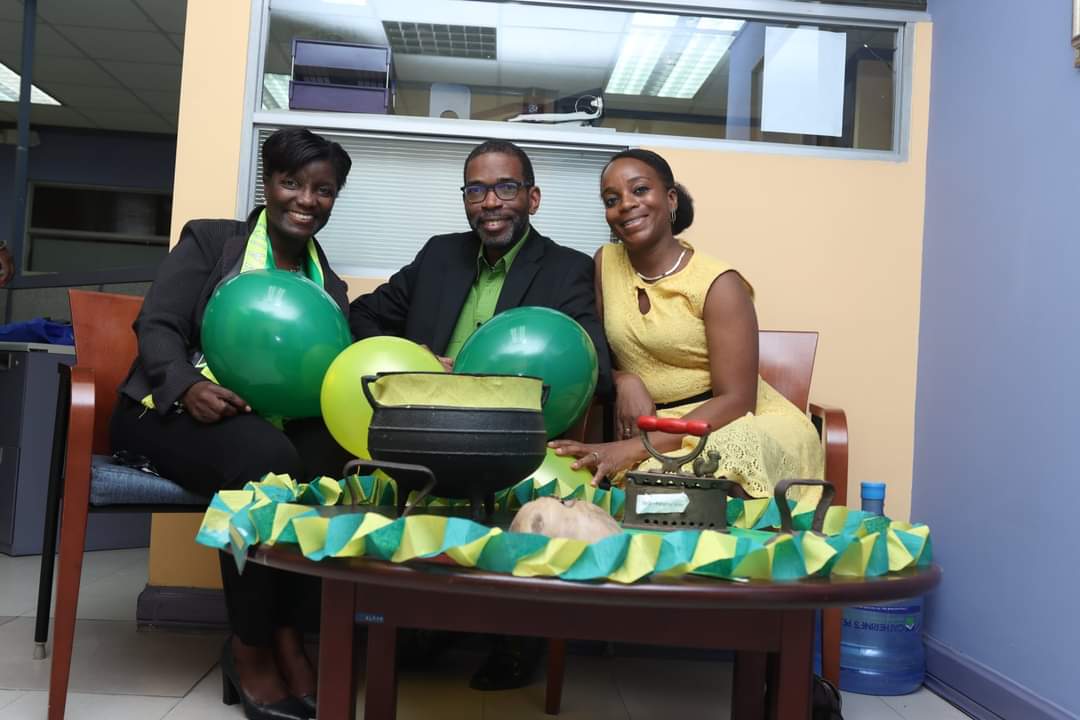 firstglobalbank's tweet photo. #ScrollLeft Our emanci-pendence celebration was recharged by our team all week long! We are truly  proud to be Jamaicans, out of many ,one FGB ! #StrongerTogether #HappyIndependenceDay #Jamaica58
Visit our Facebook page for full album. https://t.co/5Rwbd1c2g5