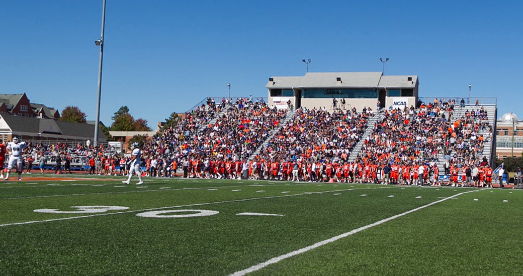 _parkclark1's tweet photo. I am excited to receive my second offer from @HouckCoach to glorify my talents given by God at the college level! @WheatonFB @Coach_JScott #ThunderGang #Psalm375 https://t.co/gQ1yBBVTRe