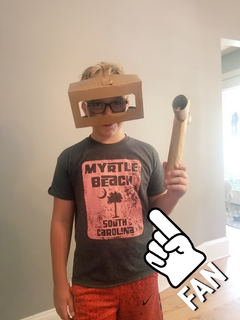 jaclermont94's tweet photo. Johnny just walked in the front door like this. Making the most of crazy summer. #Creative #cardboard #4thkid https://t.co/bAZbisAieS