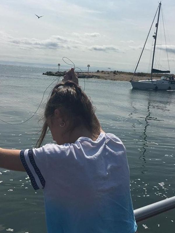 Crabbing is a fun and inexpensive day out and there are plenty of places to go crabbing in Dorset #visitdorset exploringdorset.co.uk/where-to-go-cr…