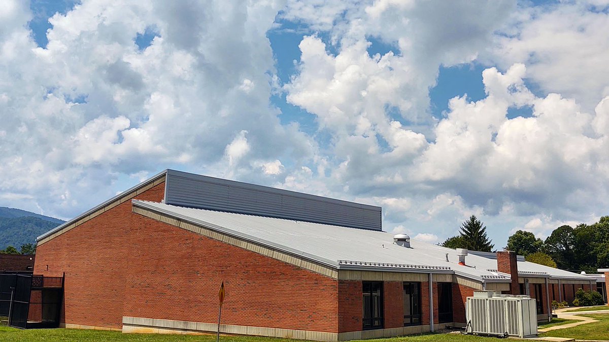 Another <a href="/dmimetals/">Dimensional Metals</a> roof and wall project under a beautiful Carolina sky. wncroofing.com 
#commercialroofers #ashevillenc #greenvillesc