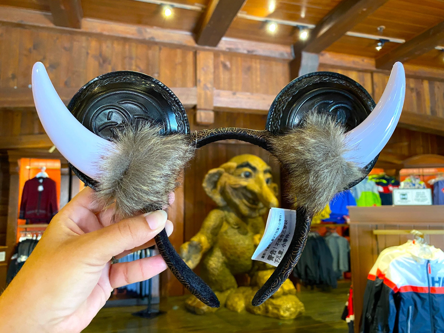 WDWNT's tweet photo. PHOTOS: NEW Viking Mickey Ear Headband Sails Back, Back, Over The Falls and into the Norway Pavilion at EPCOT

https://t.co/rzauN0371H https://t.co/BYa5nP2oQn
