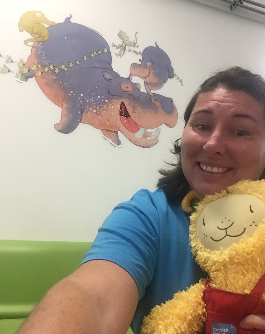 InverclydeLibs's tweet image. Join us tomorrow at 11am for Bookbug Session fun with Lorna!

You can also catch up with our latest #LibraryLiveInverclyde #BookbugOnline Sessions below at whatever time suits you!

Monday👉bit.ly/InverclydeLibr…

Friday👉bit.ly/InverclydeLibr…

#BookbugFun