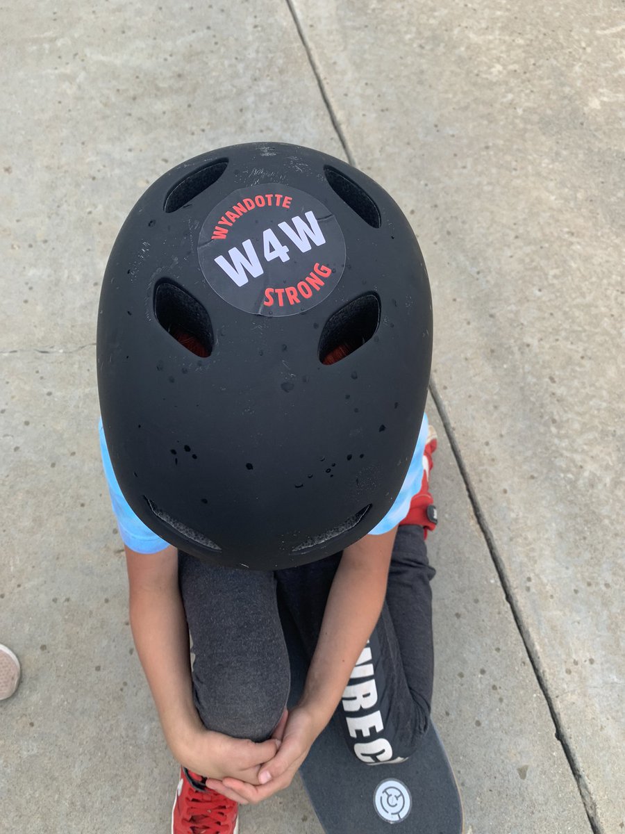 ___W4W___'s tweet photo. HUGE THANK YOU to @tacmac77 @vansskate @vans.
SK8 DAY GIVE AWAY! This Saturday! Come out enjoy the day skating and put your name in the raffle for a chance to win 1 of 3 skateboards and gift cards. Look forward to seeing everyone. Pierson park.
#usd202 #usd500 #wyandottestrong https://t.co/y34cuwqBSQ