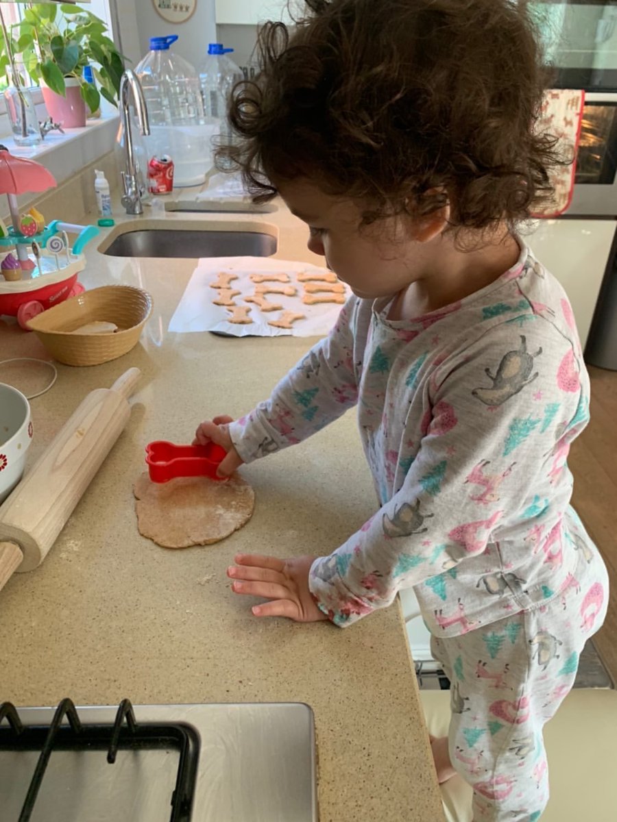 When you find an activity perfect for keeping the little ones entertained during the school holidays... and your beloved pooch loves their homemade biscuits! 🙌 #WinWin #ThursdayThoughts #PawBakes