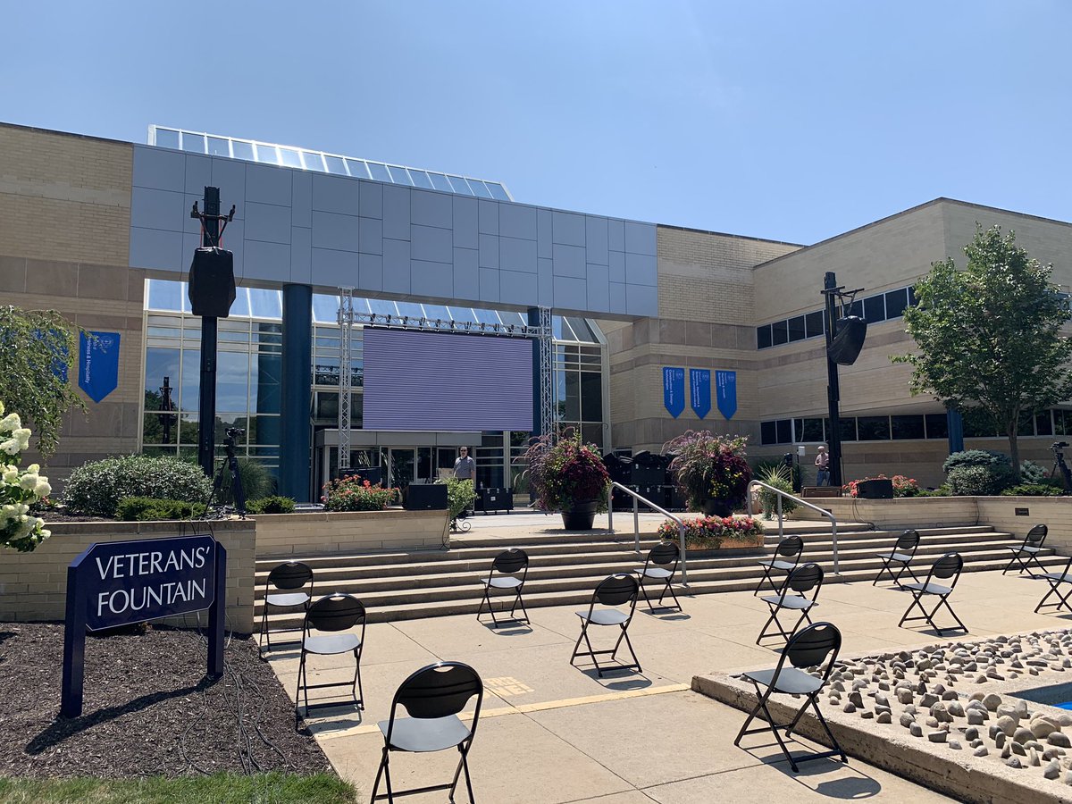JPLilleyAV's tweet image. Our live event teams are busy this week preparing for two outdoor events. This is the first one which will kick off tomorrow. Fifteen commencement ceremonies over the next three days. 

#covid19solutions #knowitworks #dolivebetter #outdooreventsolutions #outdoorLEDvideowall