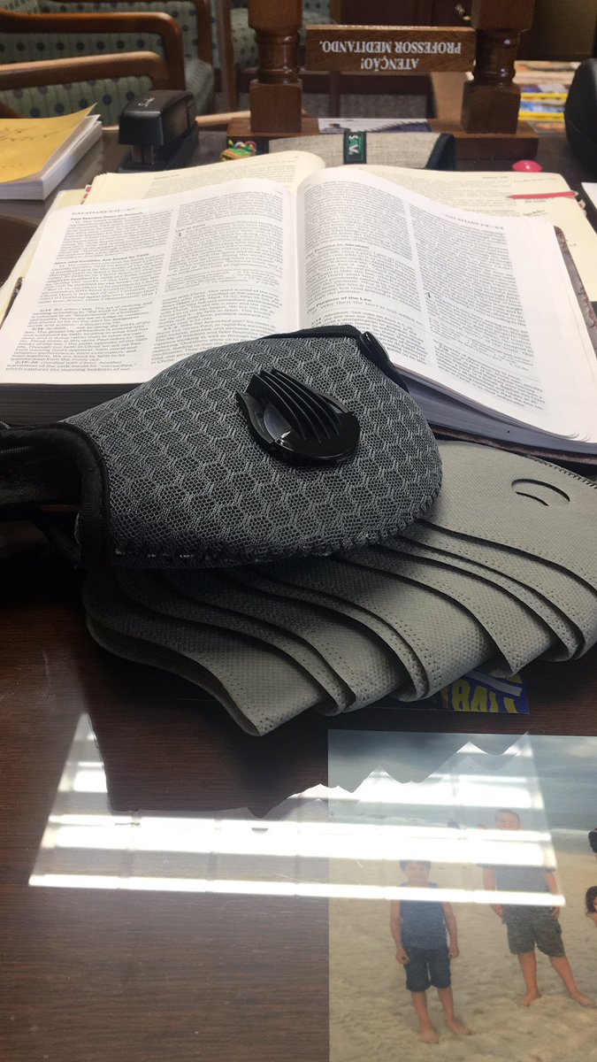 mholcomb28's tweet photo. #preppingforFall @olivetnazarene @lifeatolivet https://t.co/nxTz2FinpB