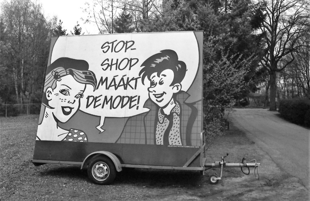 OldiesDTC1's tweet photo. Klopt! En op die aanhanger dus, maar ook op de hokjes voor de kaartverkoop, en natuurlijk op de reclameborden. 💪🏻 #stopshop #zonderverledengeenheden ⚪🔵
@DeGraafschap - #OldiesDTC https://t.co/OXOWv5RL5b
