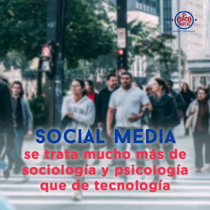 En una palabra: “Comunicación”