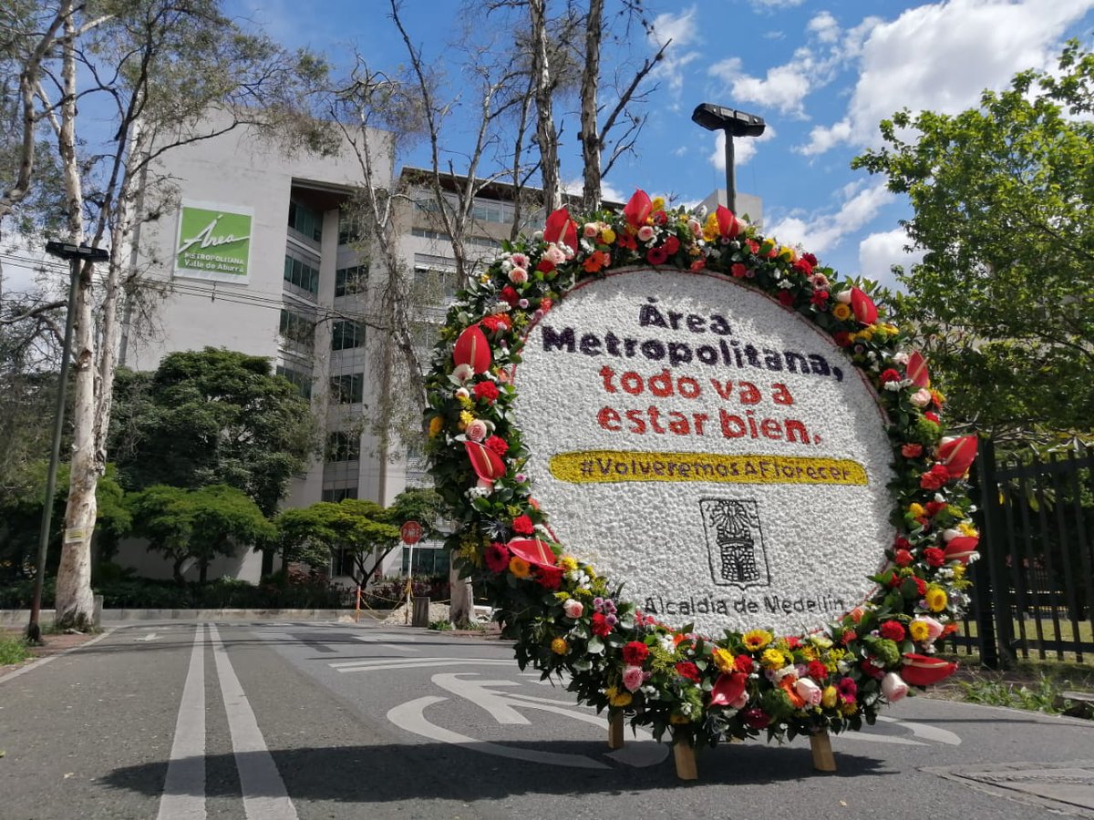 Areametropol's tweet photo. ¡En el Valle de Aburrá estamos seguros que #VolveremosAFlorecer! 🌺🌼🌻🌸🌷

Gracias @AlcaldiadeMed @diamaov y a la Secretaría de Cultura.

#FuturoSostenible 🍃 https://t.co/Zx7aEPiXRZ