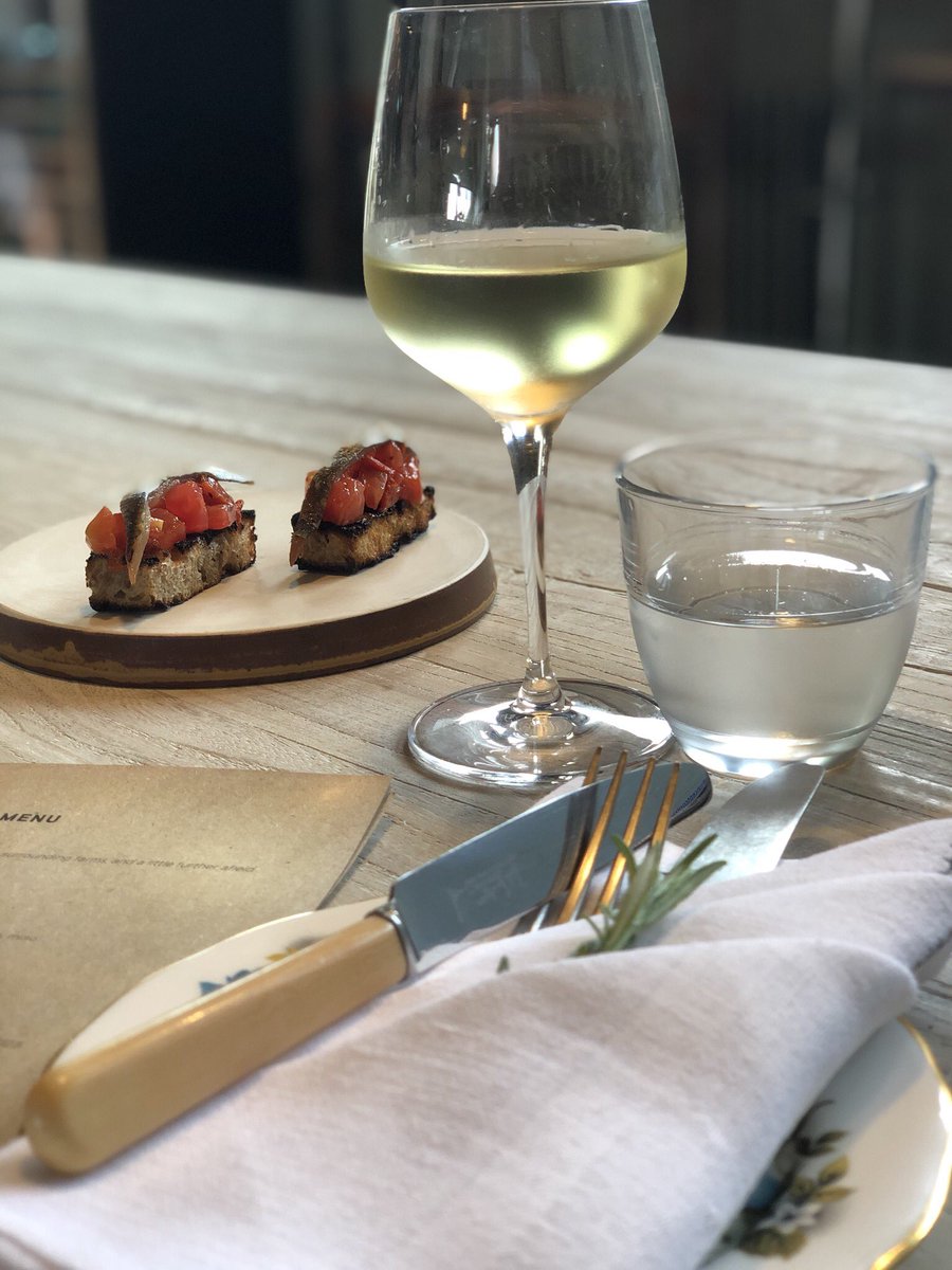 ConceptContrac1's tweet photo. Great to celebrate the end of a project at Birch with late lunch in The Zebra Riding Club!! #birchcommunity #doddsandshute #hotels #design #newopenings #lunch https://t.co/gmjFz3QUeZ