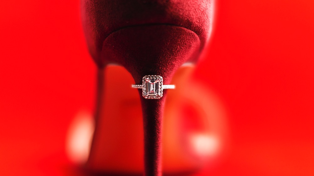 Tie the knot, Vegas style.