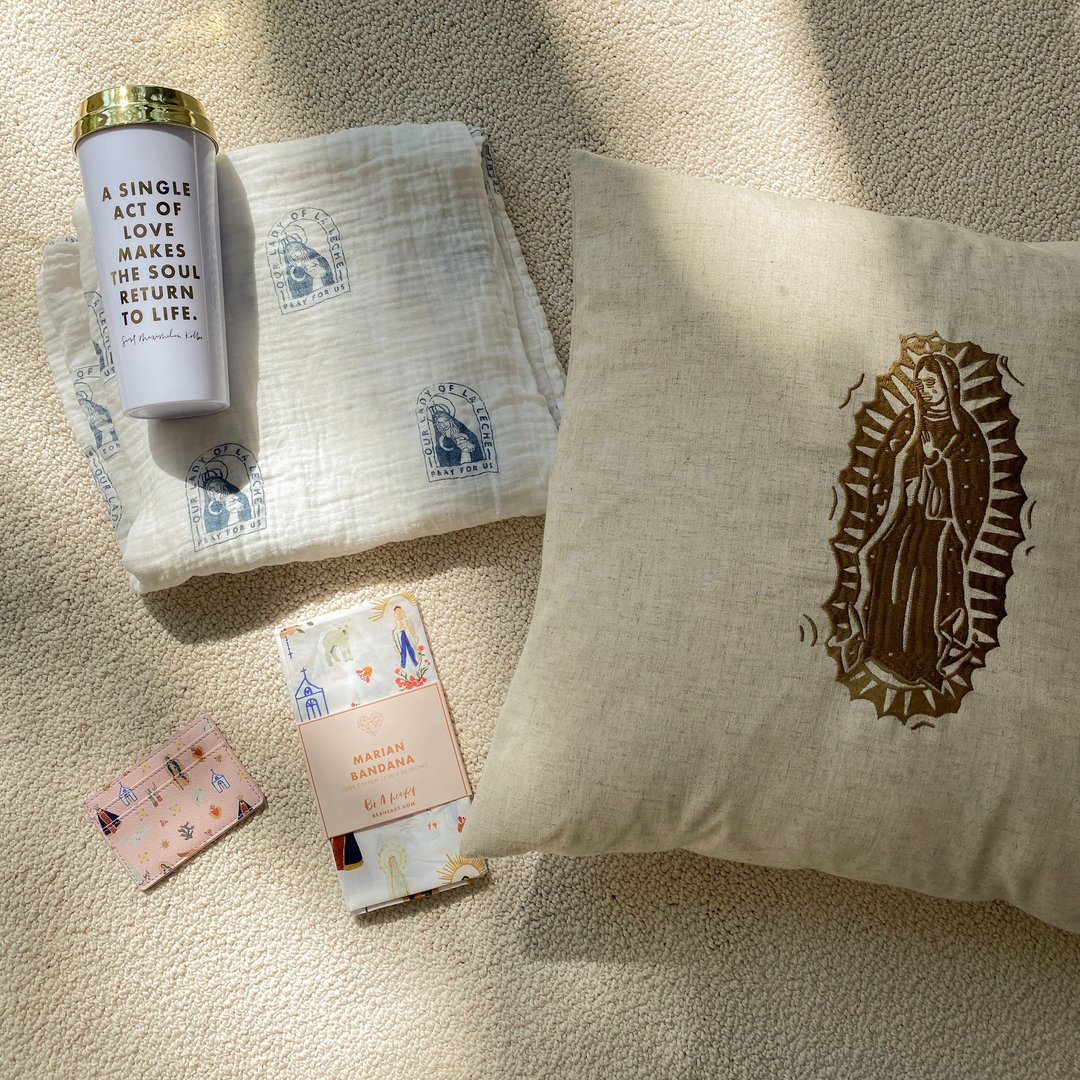 beaheartdesign's tweet photo. G I V E A W A Y ! ! !
@bonnieengstrom had this brilliant idea of a #justforfunnofollows giveaway. You don’t have to follow me or anyone else to enter. We are giving away multiple items to multiple people, so everyone has the chance to win the one thing they realllllly love!
-
H https://t.co/fsX5v5nQvS