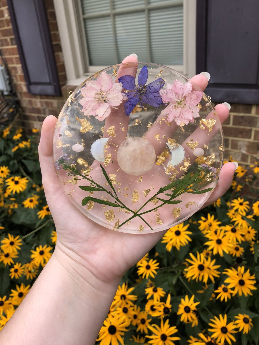 artbymicahh's tweet photo. Moon phases wall hanging now on my site! 🥺 

https://t.co/GjQqt4VKjE 

Share to support 💖💜💖 https://t.co/MkALUA7CYf