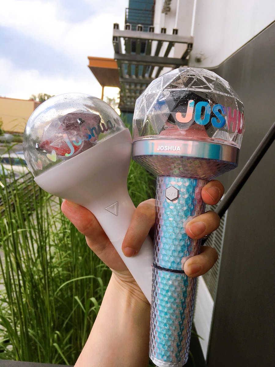 Sure, you have pretty flowers in your lightstick, but do you have custom made resin diamonds?