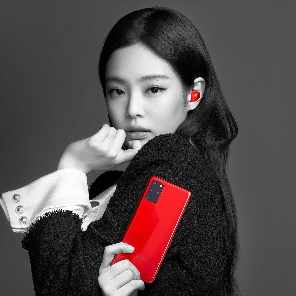 allforkjn's tweet photo. if u see this tweet, rt or reply

#JENNIE_GalaxyNote20 #KTxJENNIERedNote
#JENNIE #제니 https://t.co/k6X0ybfD6J
