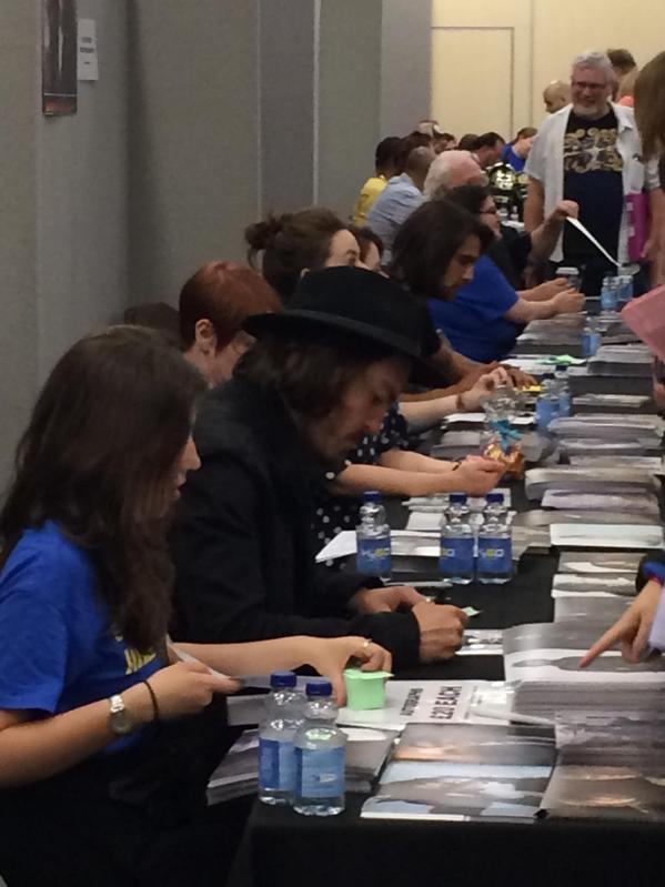 JuttaFreudig's tweet photo. #MusketeersEurope #TheMusketeers at #London #FilmAndComicCon #LFCC July 18th 2015 ⚜️❤️ #LukePasqualino #lucapasqualino #DArtagnan #MaimieMcCoy #Milady #TomBurke #Athos #FlashbackFriday #MissingTheMusketeers https://t.co/KCYN9g3p8y