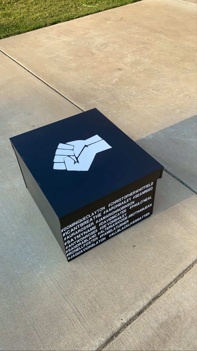 BoxesYetta's tweet image. Public service announcement 🗣
 @BoxesYetta first raffle is here!! 🤪
Now is your chance to win a $600 Yetta Box for only $10! 🔥
Each raffle ticket is only $10 
The Winner will be posted August 16th 
Cashapp- $Bryetta
Venmo - Bryettac
#BlackLivesMatter  #SupportBlackBusinesses