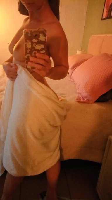 Aproveitando para participar da #quintaDoespelho @h0memadmirador #quintadatoalha @JustSabrinaStar https://t<a href="/tag/quintadoespelho"class="tags">#quintaDoespelho</a><a href="/tag/quintadatoalha"class="tags"><span>#quintadatoalha</span></a>