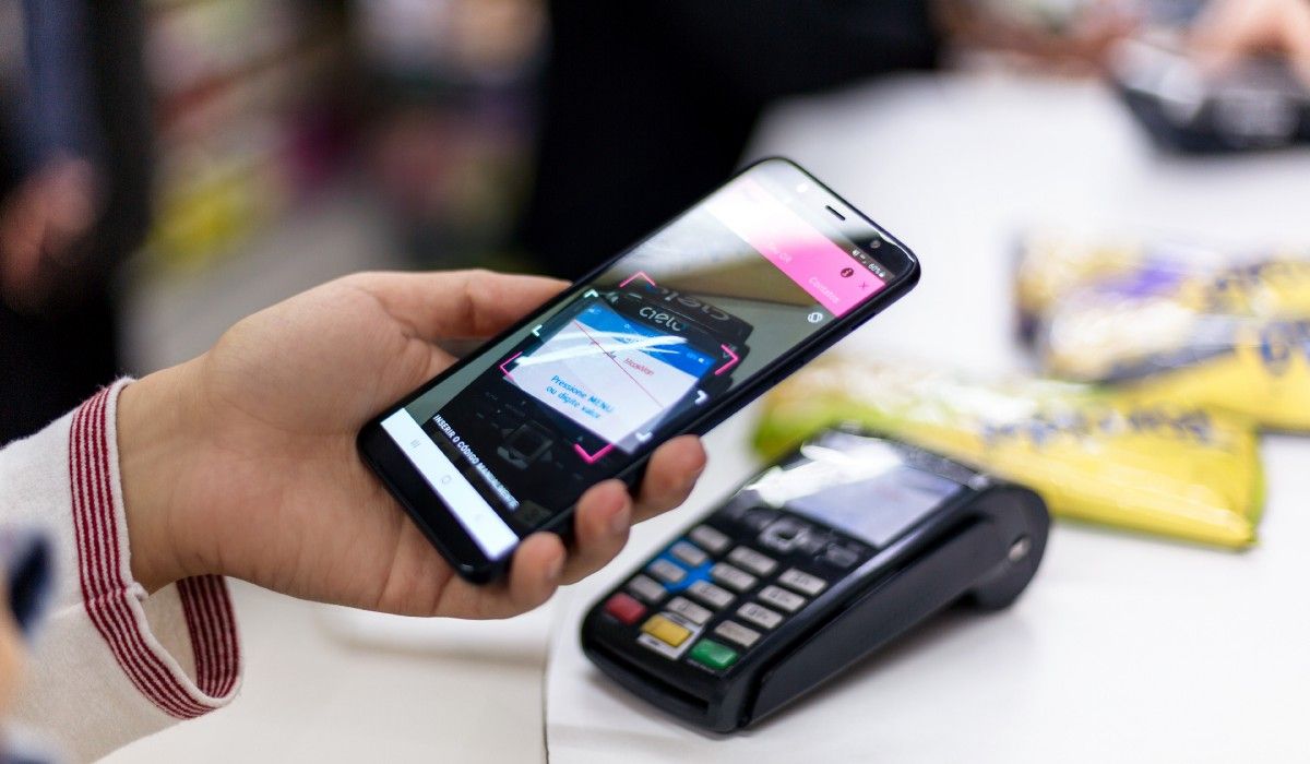 With the continuing pandemic, many people are avoiding cash and opting for mobile transactions. For underbanked Brazilians, this can be nearly impossible without a bank account.

Find out why banQi is now more important than ever: m.airfox.io/31ugRAT
#banking #fintech #cash