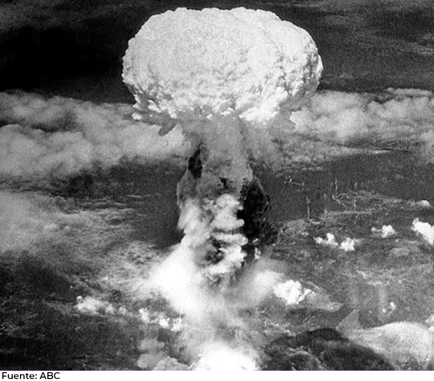 Почему скинули бомбу на нагасаки. Ядерный взрыв в Японии Хиросима Нагасаки 1945. Бомба на Хиросиму и Нагасаки. Взрыв Хиросима и Нагасаки. Хиросима Нагасаки ядерный взрыв.