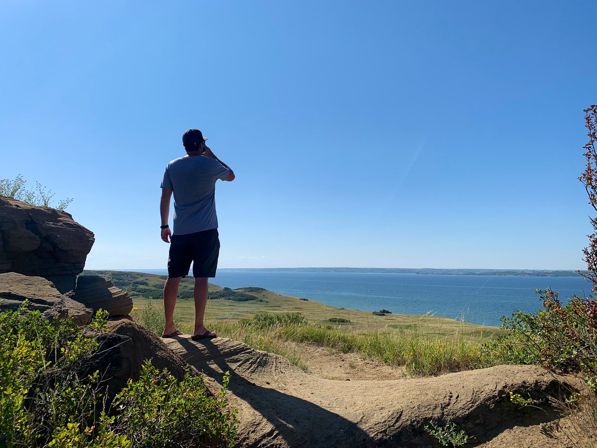 WanderTheMap's tweet photo. Loved hiking the Nux Baa Ga Trails this morning at Indian Hills Resort! So many pretty views overlooking Lake Sakakawea 😍 #BeNDLegendary #GarrisonND https://t.co/1itvmb2QJo