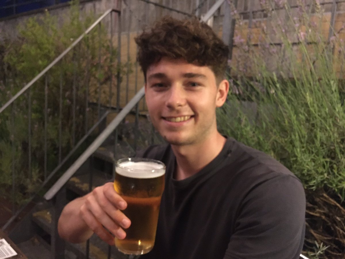 URNFC's tweet photo. DONE DEAL: Adam Graham rejoins the London Hangovers on a permanent deal, to the delight of our long-term fans #WelcomeGraham 

[Please forgive the lack of traditional hand-shaking picture, there’s a pandemic on] https://t.co/RTD2KwoXCY
