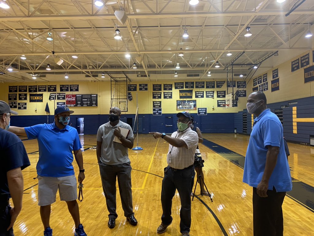 parkss12's tweet photo. NC 100 hosted a conversation with @RCS_NC and Block Association NC at @rockinrams today! We are looking forward to becoming environmentally sustainable and improving our HVAC system in the gym! @kW_GeneRCS @teamreidsville #Partnership #LeadershipMatters https://t.co/ofU9c0CgUj