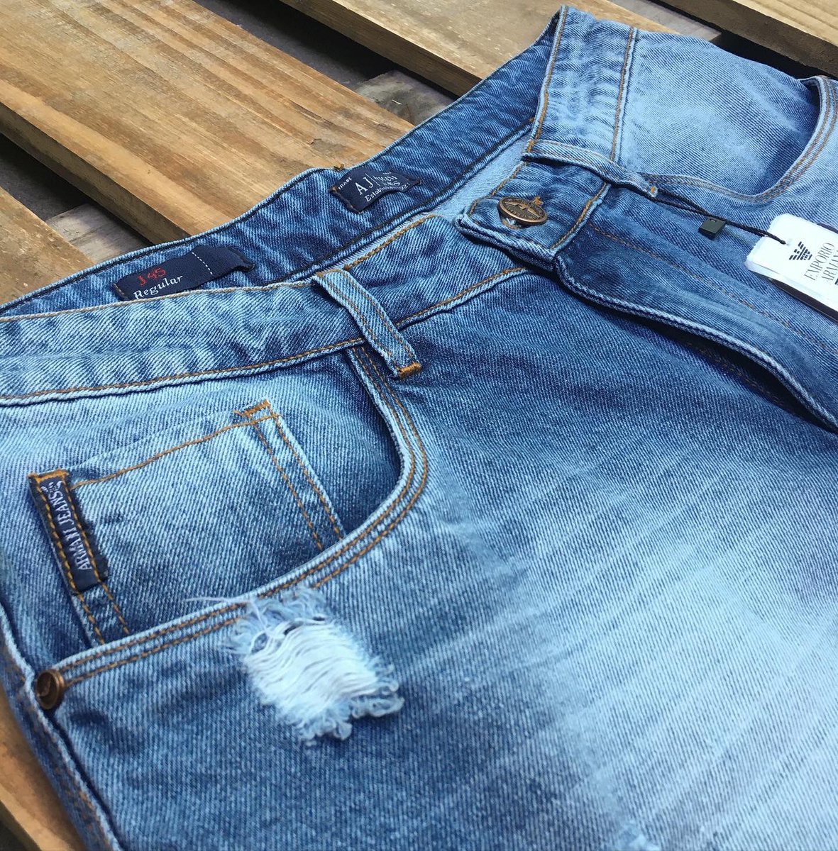 021Multimarcas's tweet photo. BERMUDA JEANS EMPÓRIO ARMANI 🙅🏻‍♂️

110$ MAIS INFORMAÇÕES CHAMAR NA DM ✔️ https://t.co/i4hBUQdDD9