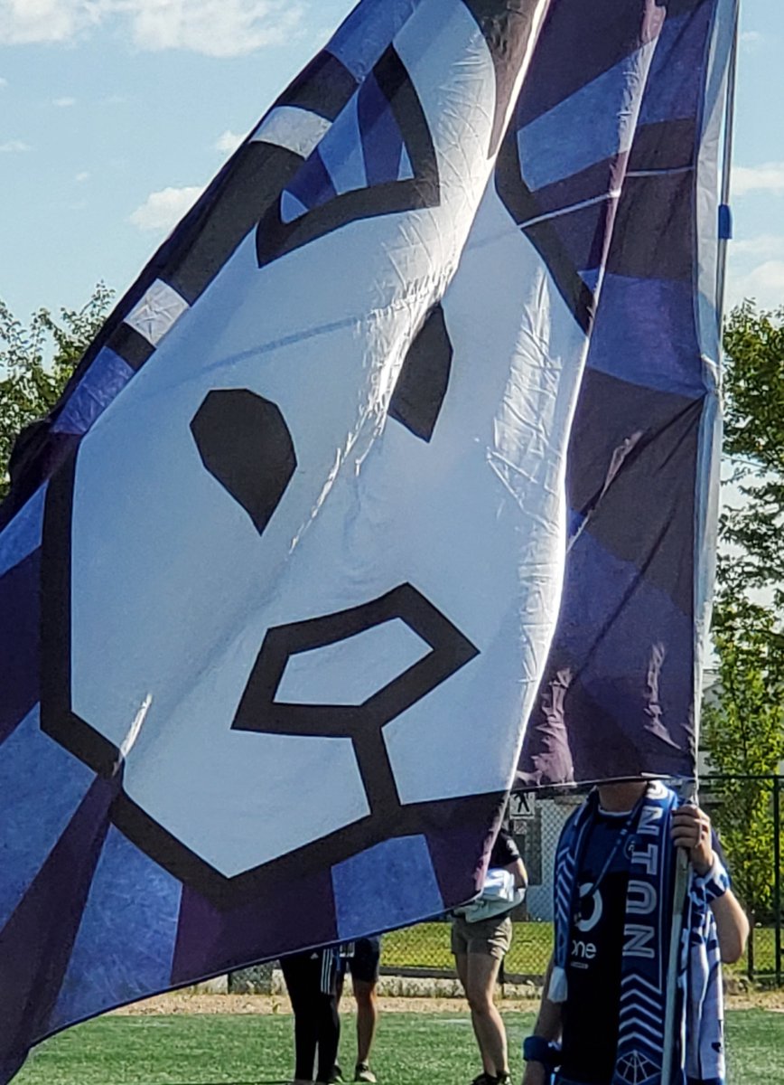 FCEdmontonNow's tweet photo. #TheIslandGames @FCEdmontonNow team send off with the @RVVanguard and the #SocialDistancingPolice! ๐คฃ ๐ฎ ๐๏ธ ๐
@CPLsoccer https://t.co/MKydbdD39t