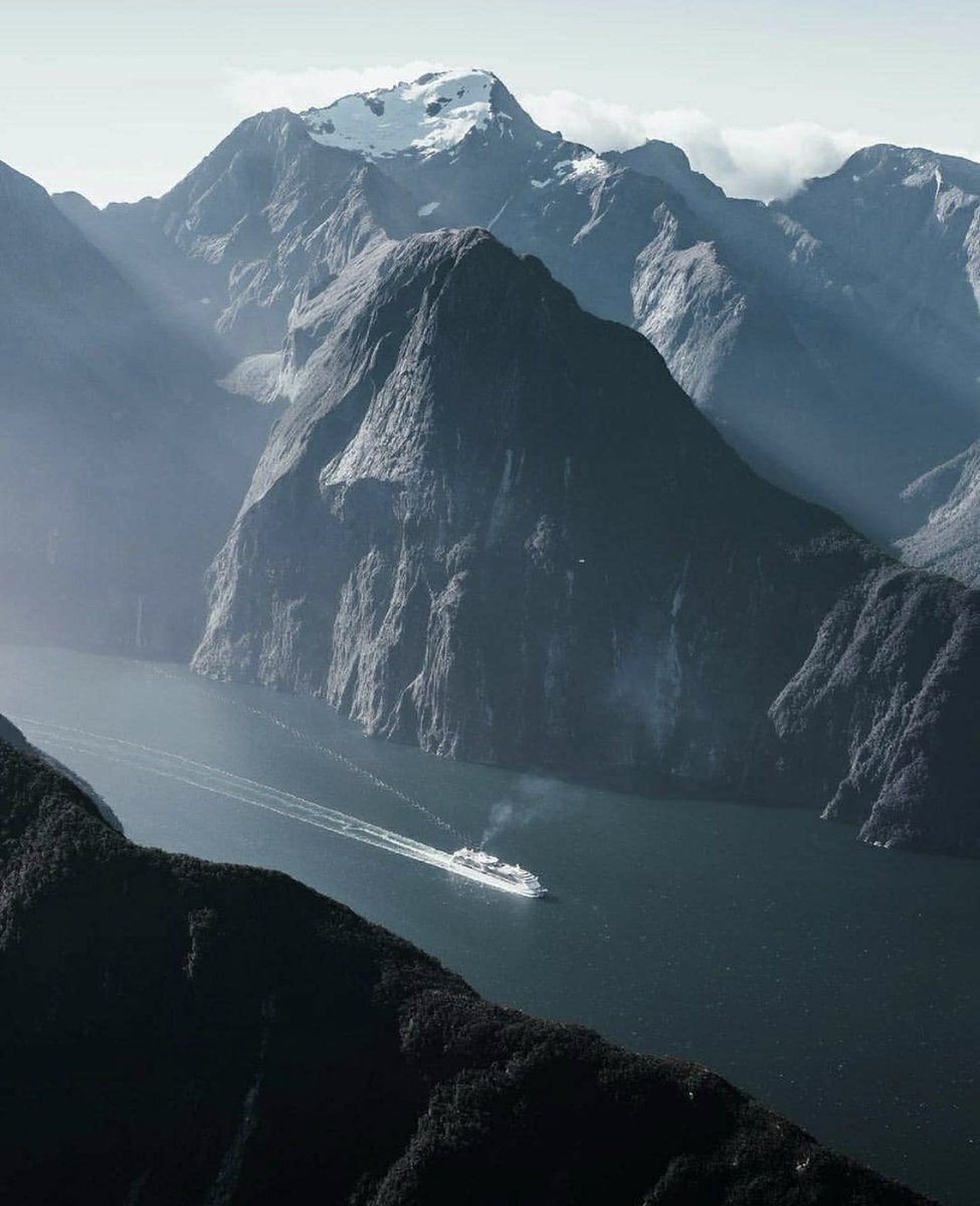 TraveIings's tweet photo. New Zealand https://t.co/N4fOaAVFSj