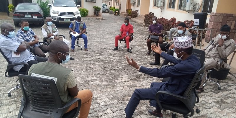 kogipheoc's tweet photo. AGAIN, KOGI COMMISSIONER FOR HEALTH MEETS NCDC LABORATORY TEAM 

https://t.co/otBK2K7mXj

#Covid19 #Kogi #YahayaBello #Ncdc https://t.co/ocB1p1Np5T