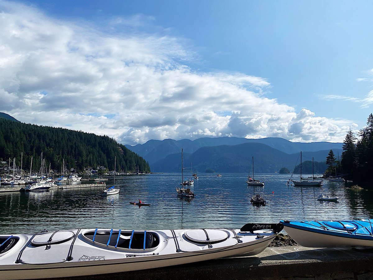 tee_ello's tweet photo. paddle boarding @ deep cove #beautifulbc https://t.co/MazyymUfgI