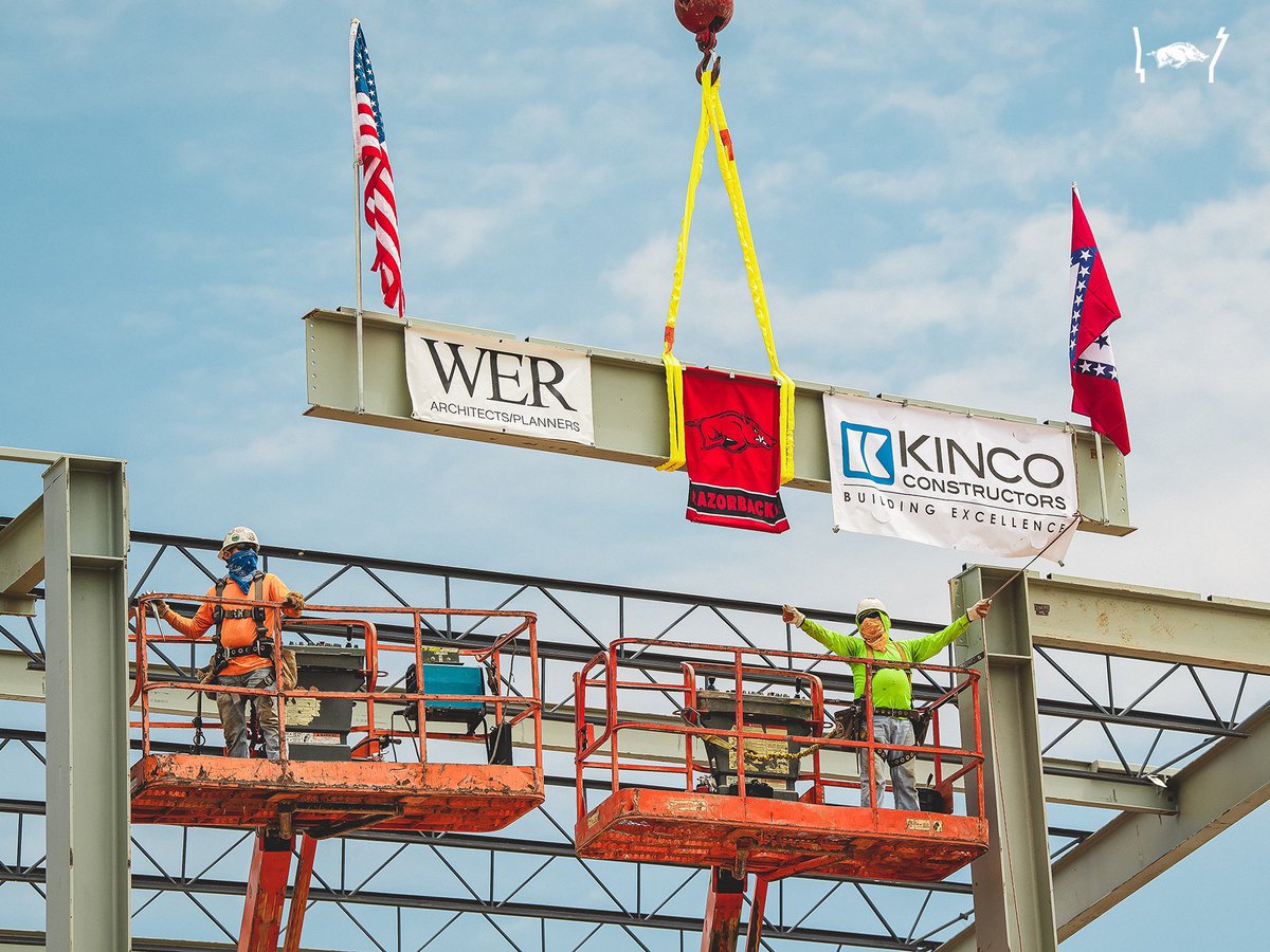 VanHornHogs's tweet image. The final beam is up... now the real fun begins!