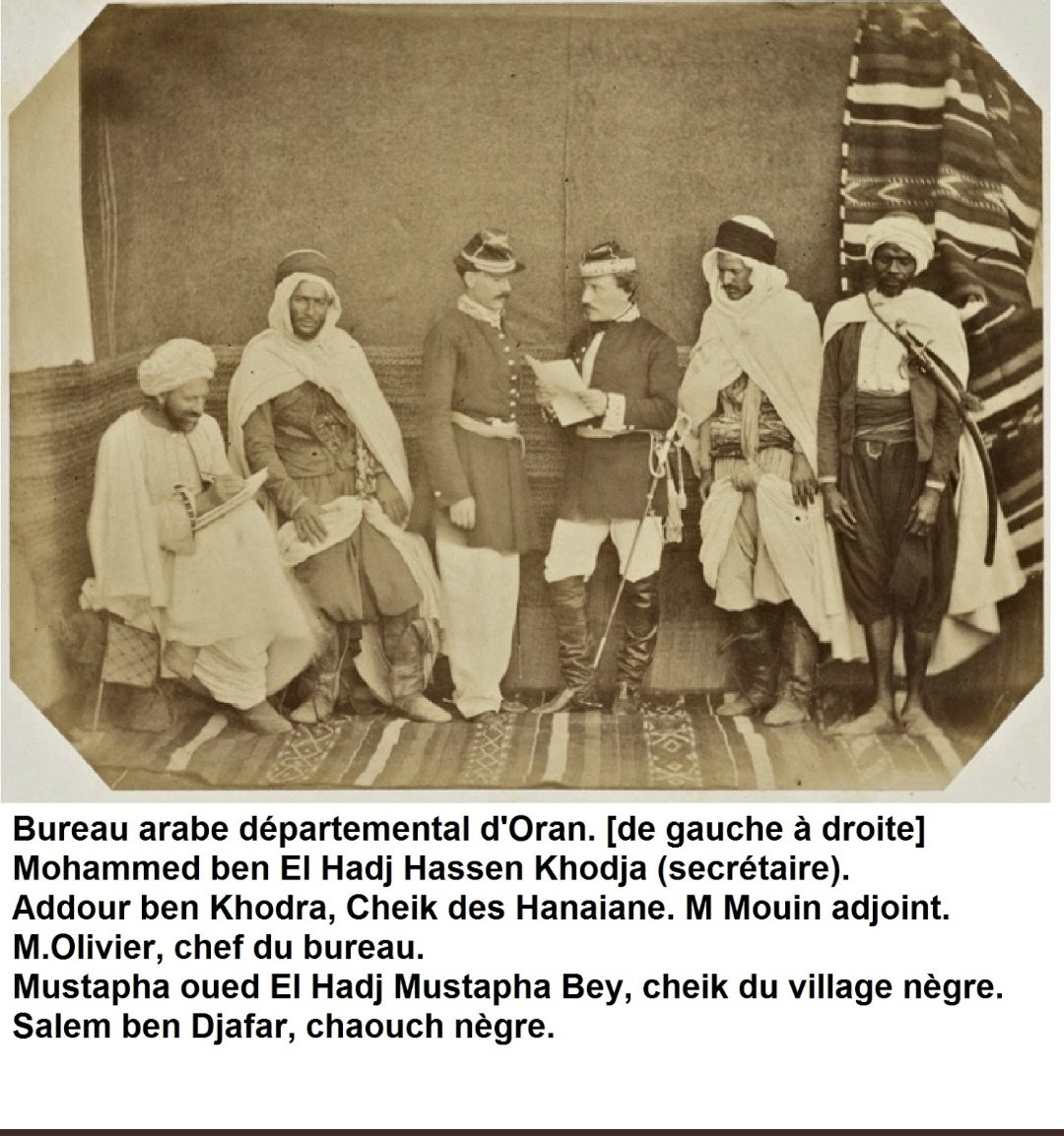 Voilà qui dirige les bureaux arabes, les français et l'association des oulémas musulmans algériens