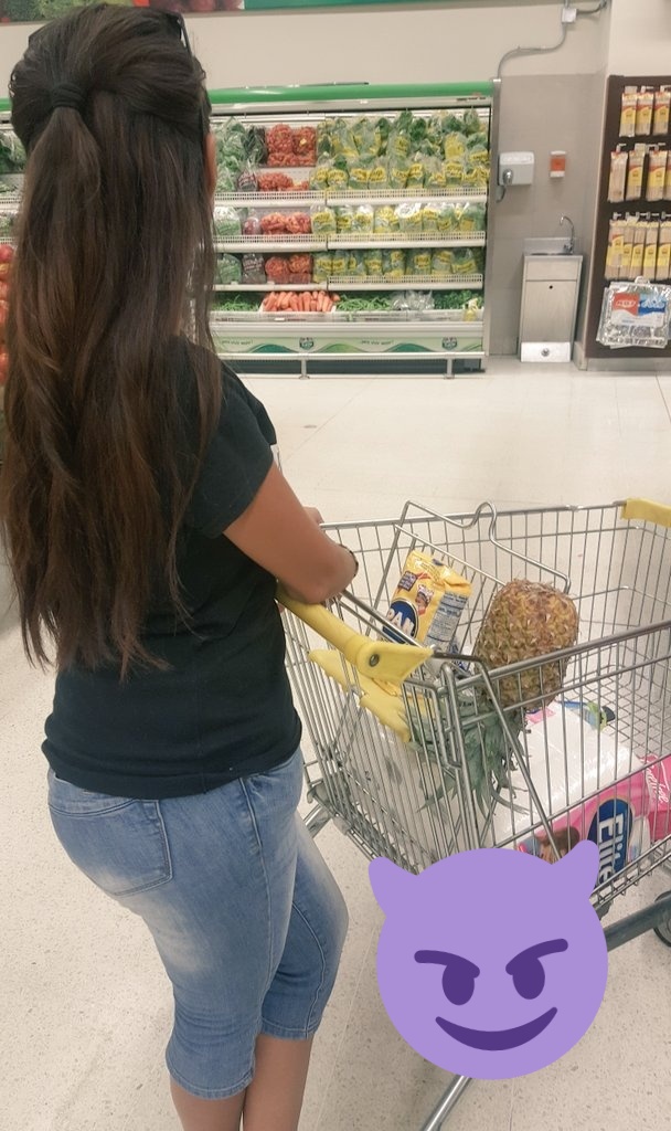 EspositosSwing1's tweet photo. Sabían que si van a un Supermercado y en su carrito de compras colocan una piña al revés, otros #Swingers notarán muy rápido eso y quizás se acerquen a saludar? 
La piña volteada es la #SwingerSeñal y nos permite conocer más personas con nuestro mismo gusto hacia el #Swinger https://t.co/pPiv7fODVw