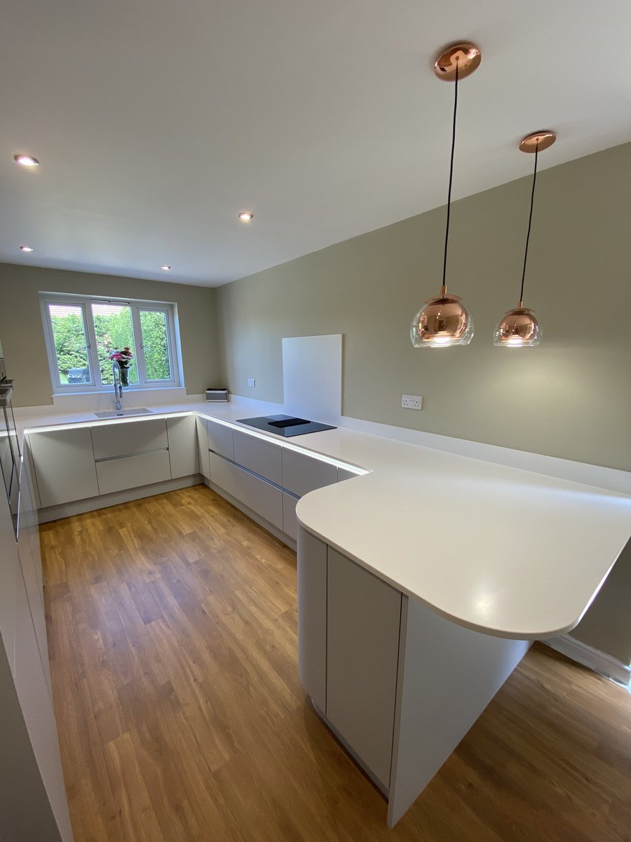 RevelleInterior's tweet photo. Before and after pre lockdown kitchen project, designed in our Supermatt Light Grey @blossomavenueinteriors range and @mirostonesolidsurface in Snow quartz colour and Legra box drawer systems by @ldl_online.
#kitchen #kitchengoal #designer https://t.co/bmpIuZZjdu