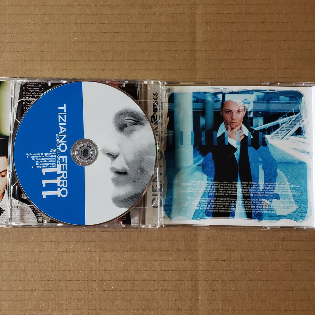 RevistasCDsYMas's tweet photo. Tiziano Ferro CD+DVD 111 Deluxe Autografiado $199
https://t.co/n0PIEmLFfW
#tizianoferro #cientoonce #tardesnegras #perdona #alucinado #nomelopuedoexplicar #perverso #rojorelativo https://t.co/e6s0d3mDk3